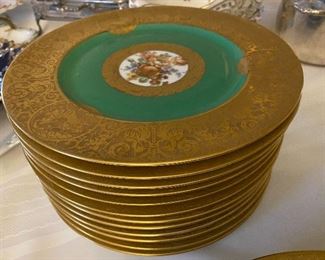 Lot#430 $180- 12 Heinrich Dinner Plates-green