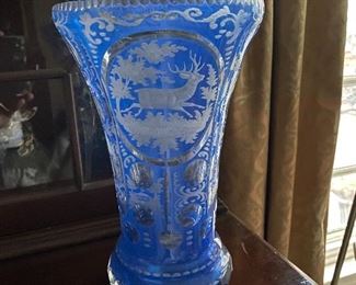 Lot#471 $145- Sapphire cut to clear vase. 11"H x 6-3/4" mouth
