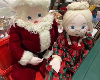 Lot#823A- $45 Pair of stuffed Santa and Mrs. Claus approx. 3-4' long