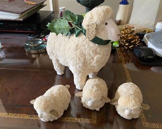 Lot#952 $18 group of 4 sheep