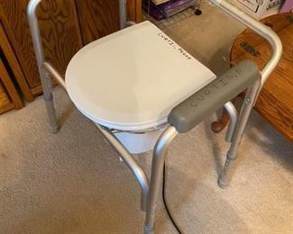Sunmark Commode Chair
Good condition. 