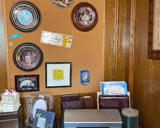 HP Printer and Cabinet