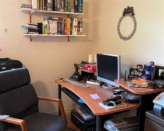 Computer Desk & Office Chairs