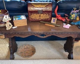Lovely Inlayed Sofa Table