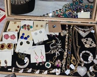 Swarvoski Jewelry Earrings, Pins, Bracelets and Necklaces