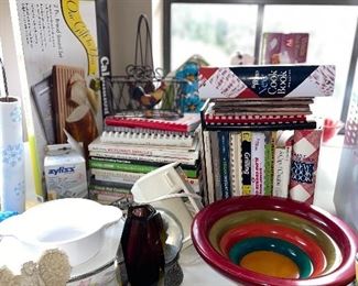 Cookbooks, MANZONI PIETRO FOR VIETRI WOOD TIERED LARGE BOWL ITALY, Calpralon Bread Board Set