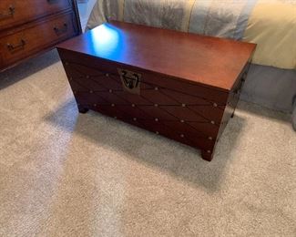 $250 ~ WOODEN BLANKET TRUNK/ COFFEE TABLE 