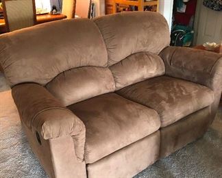 Lazy Boy Love Sear with recliner on each end...like new!