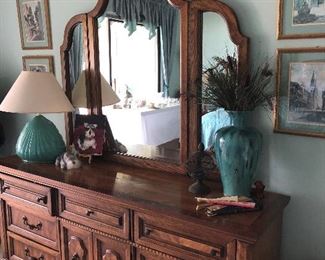 Triple Dresser w/mirror - part of bedroom suit