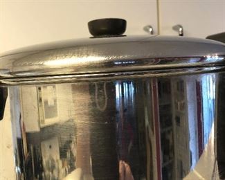 8 qt. Revereware stock pot