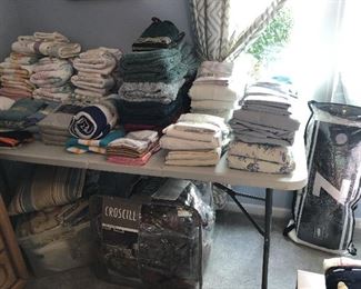 Towels, sheets, bathmats, King comforters, beach towels