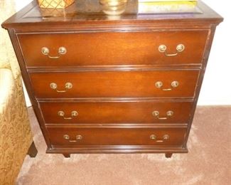 Nice vintage small mahogany chest