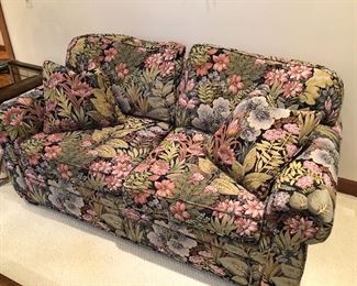 Henredon 2-cushion loveseat with custom fabric by Robert Allen - excellent condition