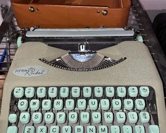 Vintage Type Writer