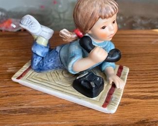 Goebel “Girl Talk” 10 714 10