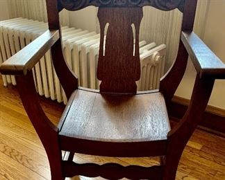 Antique Golden Oak North Wind Face Throne Chair $225
24w x 18.5d x 37”h