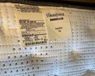 *Beautyrest Pressure Smart Full Mattress, used in guest room, only 1 yr old $500