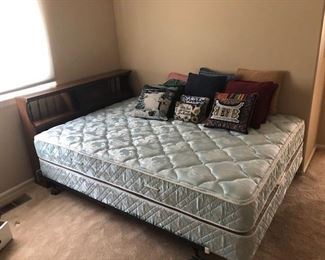 Queen bed, pillows