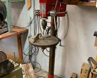 Foremost Machinery 16 Speed Heavy Duty Drill Press