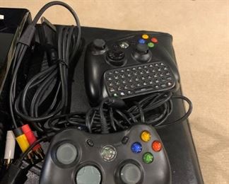 Xbox 360 with five controllers, headset, Kinect