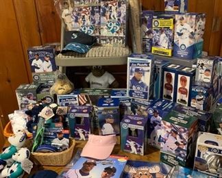 Sports Memorabilia, Mariners Memorabilia, MLB