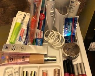 IT Makeup, Water Flosser