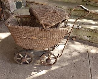 ANTIQUE PRAM