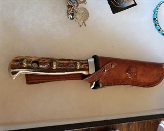 HUNTING KNIFE