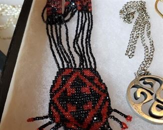 ANTIQUE BEAD NECKLACE