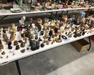 Hundreds of owls and owl related collectibles 