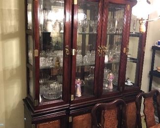 Vintage Chinese Style China Cabinet 