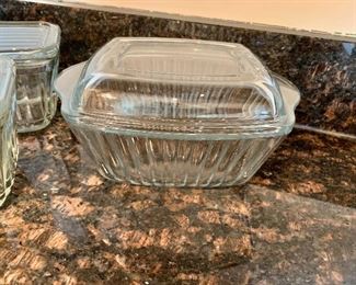 $15 - 1932 Anchor Hocking vintage design glass container with lid. (oven, microwave and freezer safe) 4" H x 8" L x 6 1/4" W