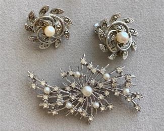 $20 - 3 piece set; silver tone fashion starburst pin and Lisner swirl earrings with pearl centers; Jewelry #7;  Pin 3" wide; Jewelry #