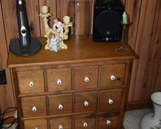 Beautiful Porcelain Knob 3 Drawer Nightstand