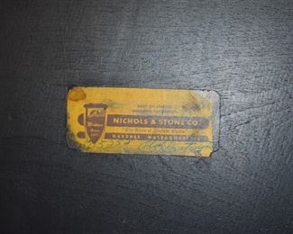 Beautiful Windsor Chair by  Nichols and Stone Co ( the Home of Windsor Chairs since 1857), Gardner, Massachusetts. Signed by Tag and also imprinted into the wood.* Independence Hall Imprinted on Chair Back