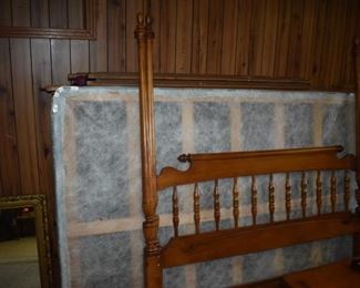 Antique 4 Poster Bed complete with rails and box springs