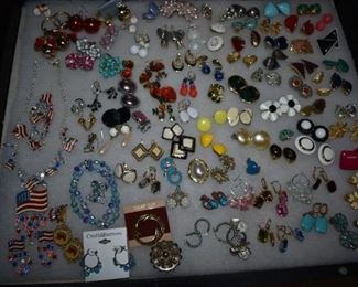 Gorgeous Vintage Jewelry with Rings, Necklaces, Earrings (pierced and clamp styles), Brooches, Bracelets and More!