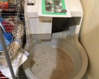 Automated Cat Litter box - 