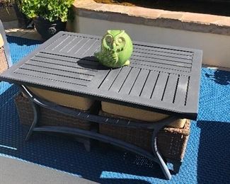 Outdoor coffee table with 2 small stools! 