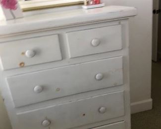 White wood dresser 4' X 3'