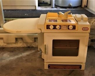 Pam lil tykes kitchen