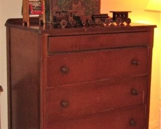 Pam chest of drawers