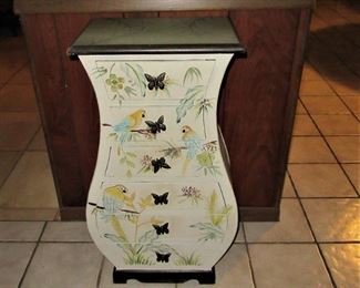 Pam small drawer stand