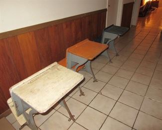 Pam school desks