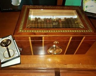 Vintage Wood Humidor Box Inlaid Wood Hygrometer