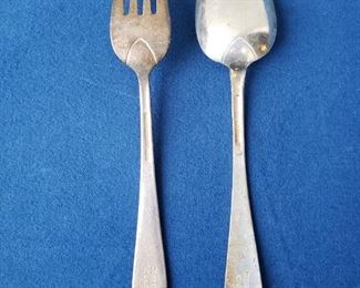 "Alice Day"  Ziegfeld Follies Dancer circa 1909 Bertha Alice Hughes- She danced and was a regular guest at the elite N.Y.C. Chrysler Building Cloud Club located on the 66th, 67th and 68th floors. She acquired this Cloud Club flatware during this time. Her great niece has it and is selling. VERY RARE Custom made for Mr. Chrysler for Chrysler Building Cloud Club in New York.  38 pc Silver plated Flatware Set by International Silver Co. All stamped Cloud Club