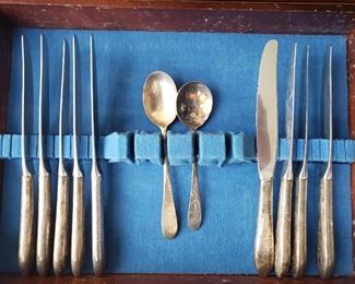 "Alice Day"  Ziegfeld Follies Dancer circa 1909 Bertha Alice Hughes- She danced and was a regular guest at the elite N.Y.C. Chrysler Building Cloud Club located on the 66th, 67th and 68th floors. She acquired this Cloud Club flatware during this time. Her great niece has it and is selling. VERY RARE Custom made for Mr. Chrysler for Chrysler Building Cloud Club in New York.  38 pc Silver plated Flatware Set by International Silver Co. All stamped Cloud Club