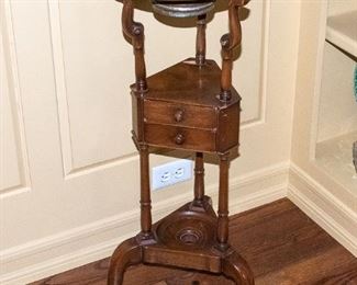 Vintage Stand