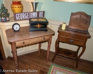 Small Accent Tables and Decor