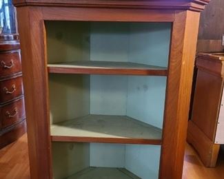 Corner Shelving Unit - 3 Tier (green interior)